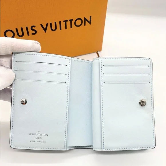 Louis Vuitton Mahina Portefeuille Cléa M82330 Wallet - Picture 12 of 16